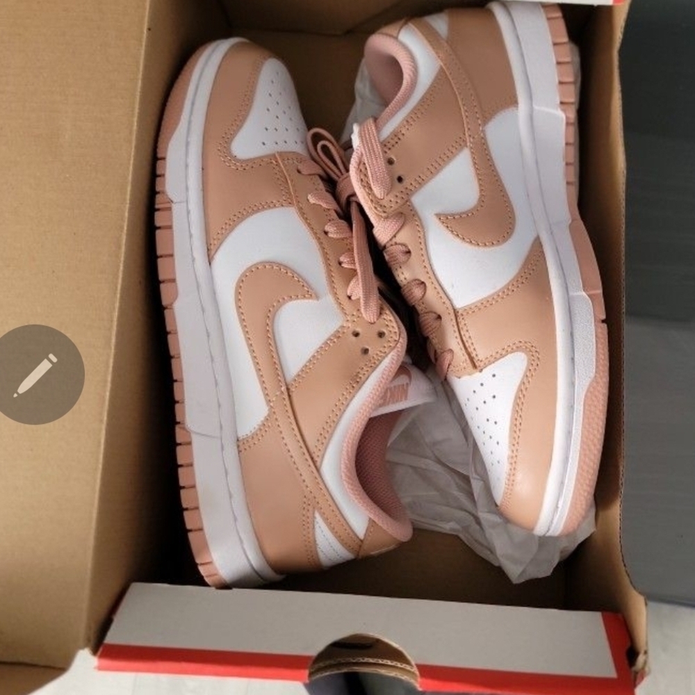 Nike Women's Sneakers - White and Pink
